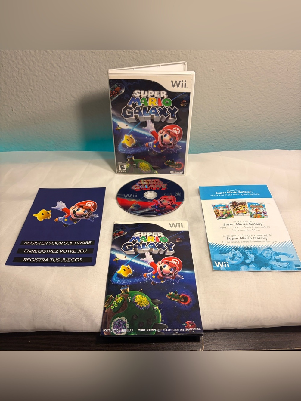 Nintendo Super Mario Galaxy Wii Complete w/ Manual NTSC-U/C 2007 Tested & Works
